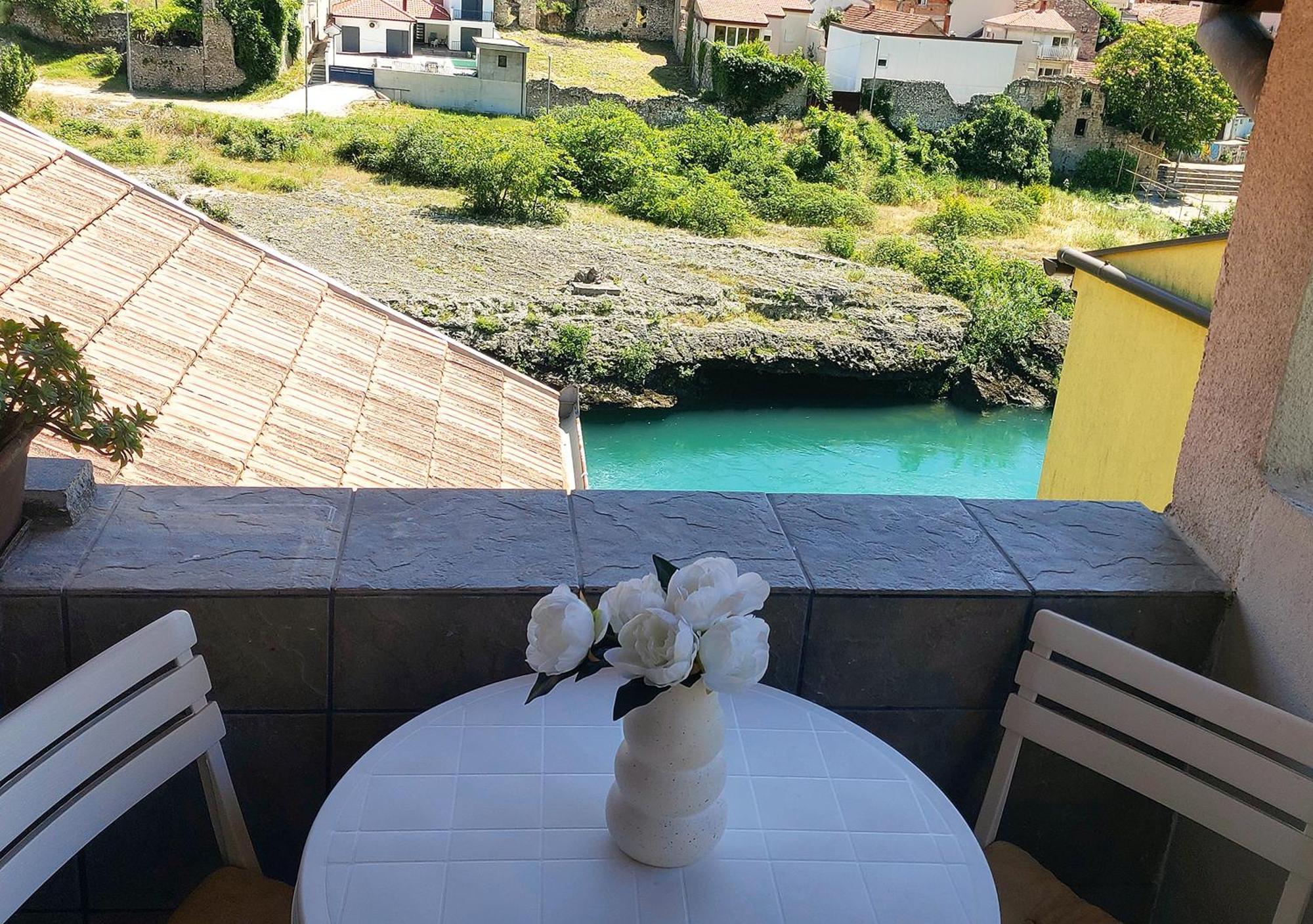 Zara Apartment With Terrace Near Old Town Μόσταρ Εξωτερικό φωτογραφία