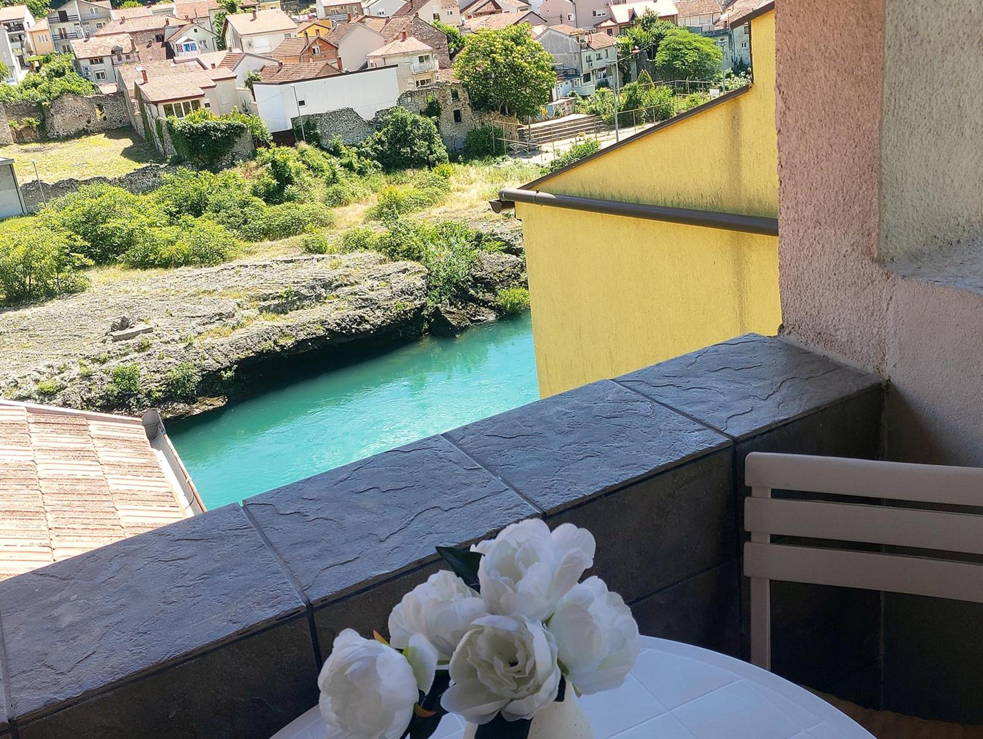 Zara Apartment With Terrace Near Old Town Μόσταρ Εξωτερικό φωτογραφία